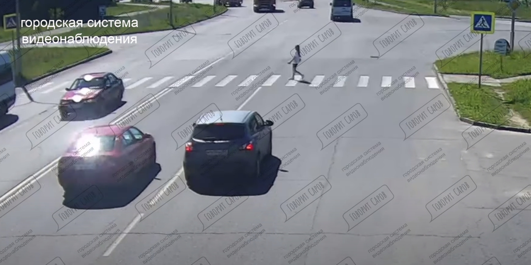 1_Пешеход на переходе.jpg